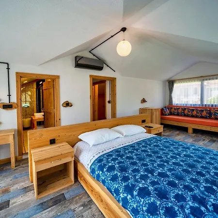 Bed and Breakfast Private And Luxurious Suites In Villa With Beautiful Garden