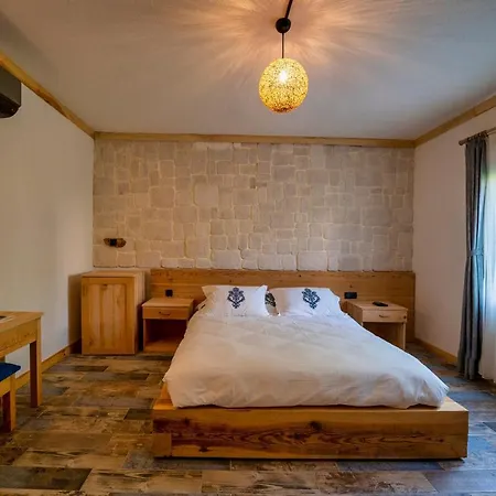 ベッド・アンド・ブレックファスト Private And Luxurious Suites In Villa With Beautiful Garden *